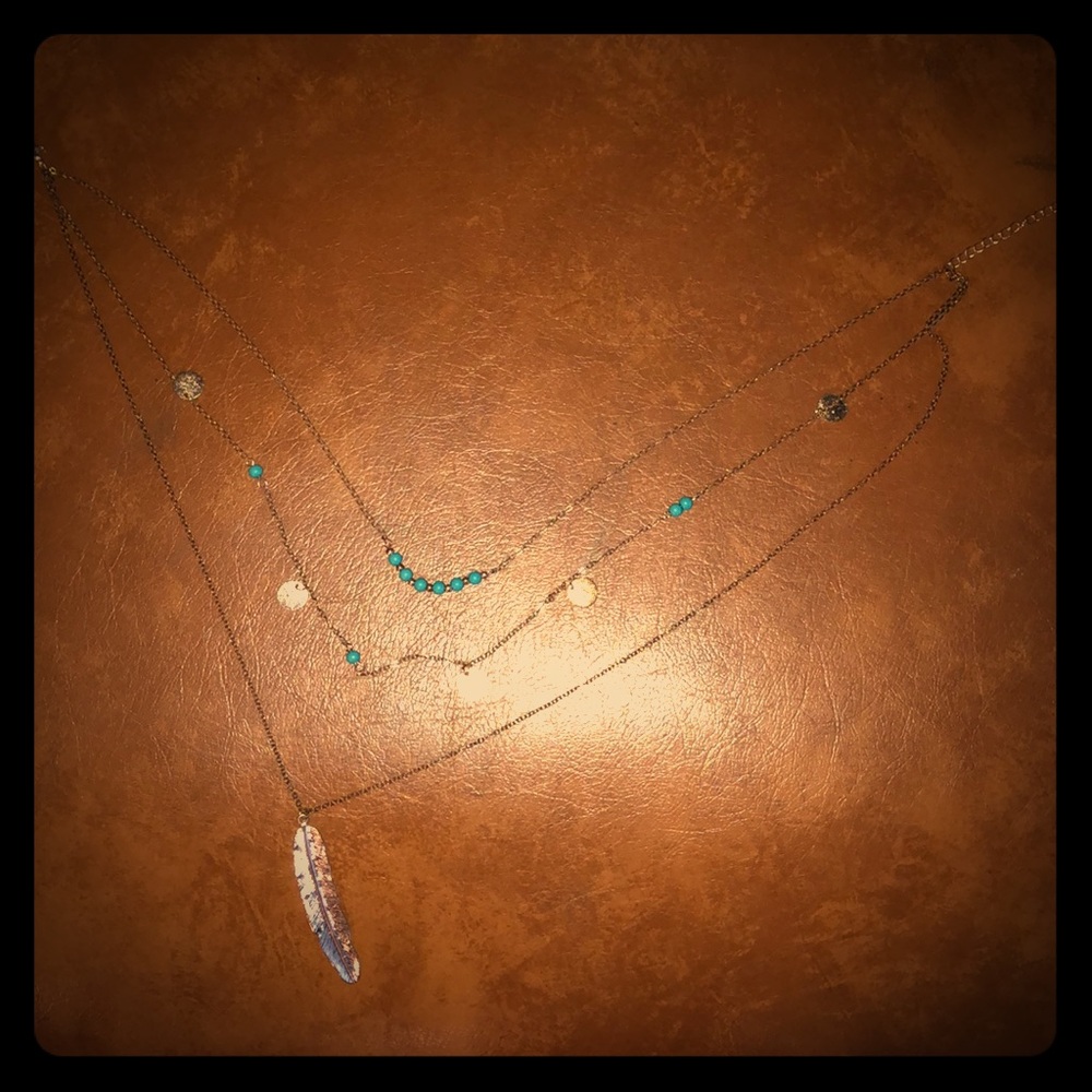 Triple layered necklace